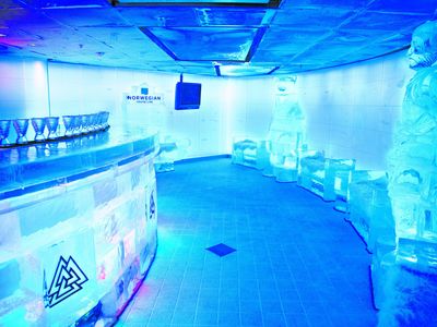 Norwegian Epic - Skyy Vodka Ice Bar